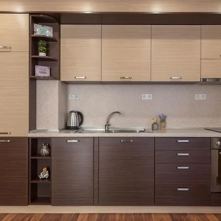 Апартамент Aventurine Варна