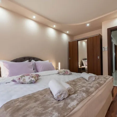 Aventurine Апартамент *